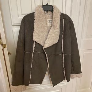 Dylan Coat size Large